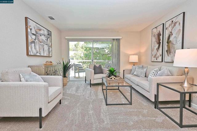 1324 Chateau Cmn, Livermore CA: https://media.crmls.org/mediaz/170c7c2e-1f8e-4db1-987b-4ced778eb638.jpg