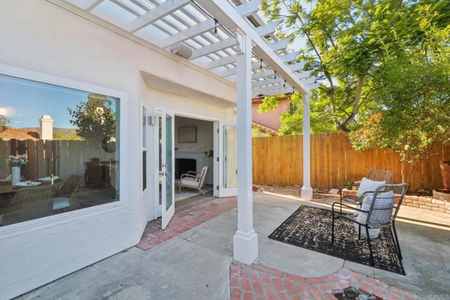 2933 Via Emerado, Carlsbad CA: https://media.crmls.org/mediaz/170daabb-9fd3-47b8-831e-38fcde4e1dbc.jpg