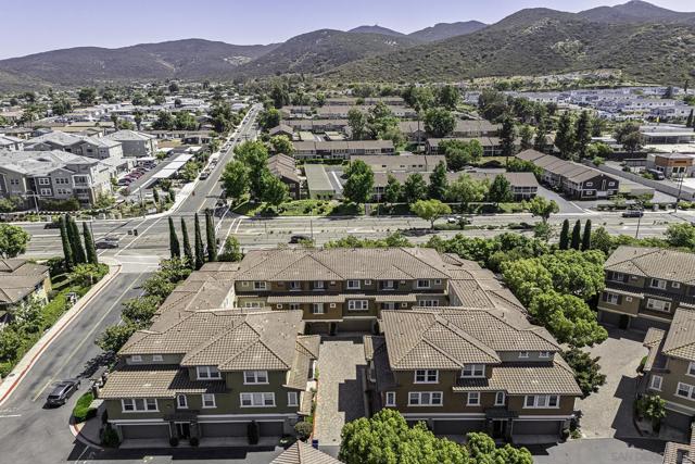 10 Via Montisi, Santee CA: https://media.crmls.org/mediaz/170dcccf-321c-4fee-82b9-4428a72a9de9.jpg