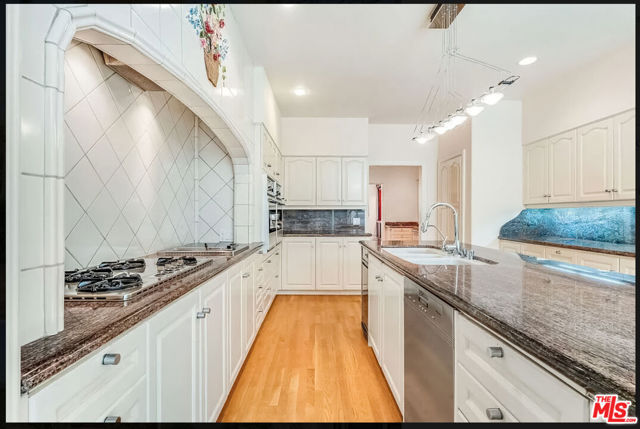 Drew Fenton | 2222 Canyonback Road Los Angeles CA | MLS: 7400788