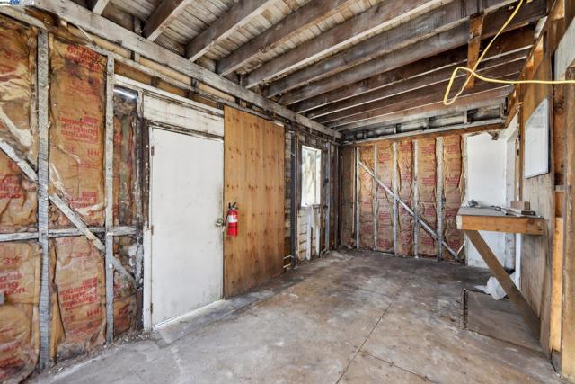 Image 22 of 48 For 1291 55th St