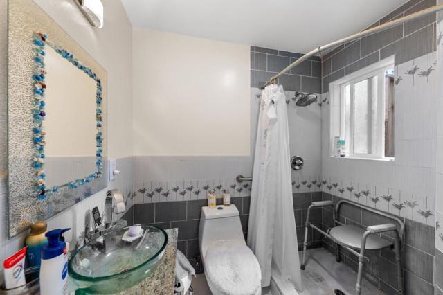 440442 29th Street, San Francisco CA: https://media.crmls.org/mediaz/170eed7d-7744-4446-8f28-32badfe51016.jpg