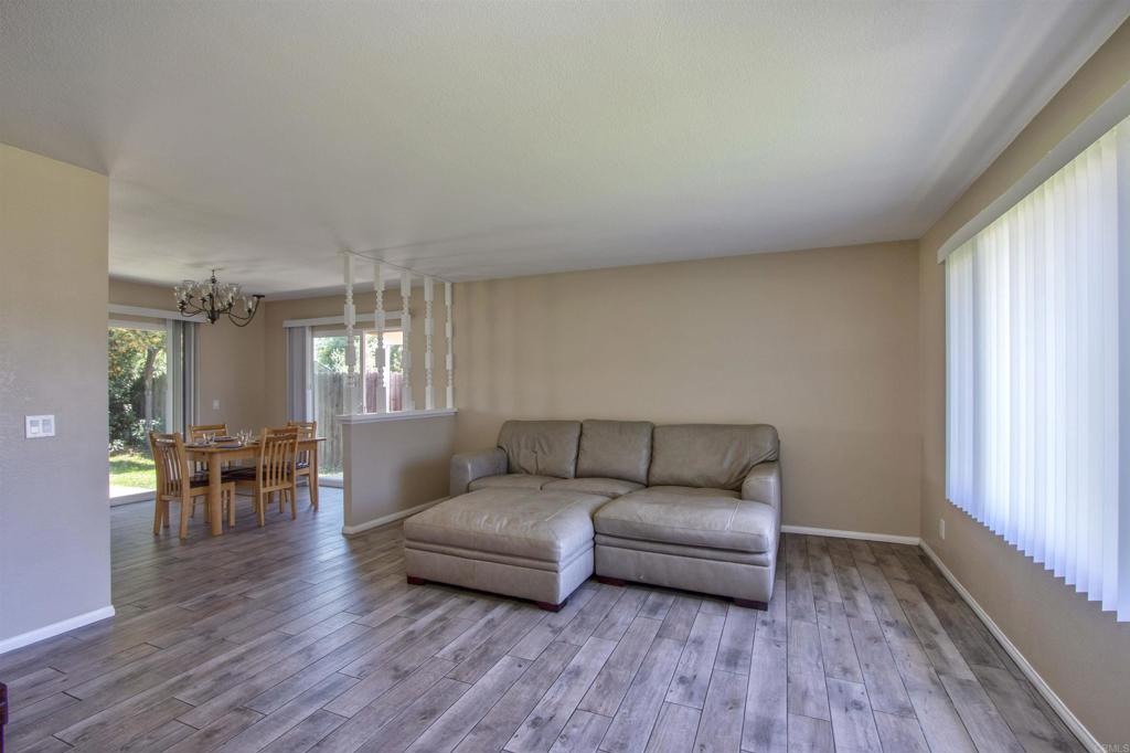 1279 Siggson Ave - photo 2