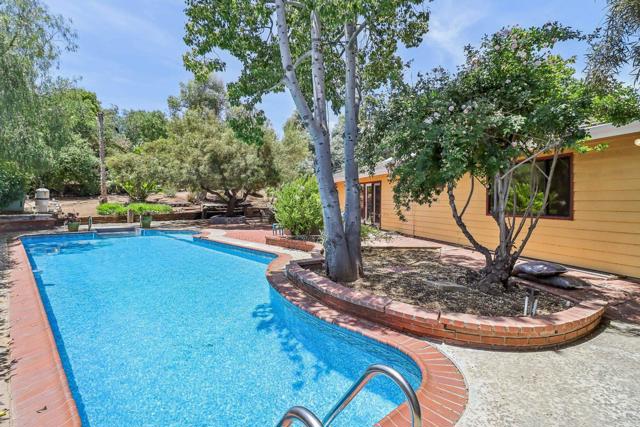 Detail Gallery Image 46 of 60 For 1575 Larson Ln, Fallbrook,  CA 92028 - 3 Beds | 2/1 Baths