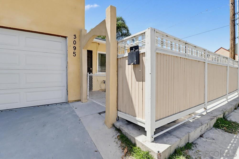 3095 L St - photo 2