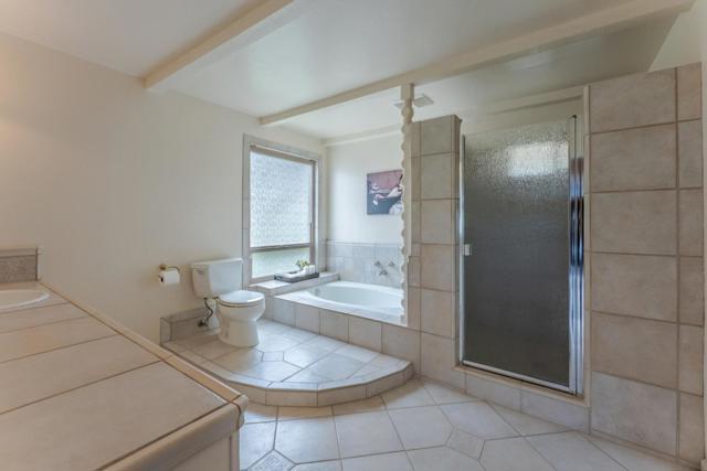 475 Brown Road, San Juan Bautista CA: https://media.crmls.org/mediaz/170fb20f-59d7-4b8c-9705-0f4b9e366f8f.jpg