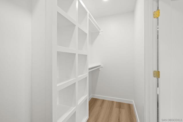 1091 Lincoln Ave, San Diego CA: https://media.crmls.org/mediaz/1710a5ad-d16d-45f2-b347-79a4d9ccf858.jpg