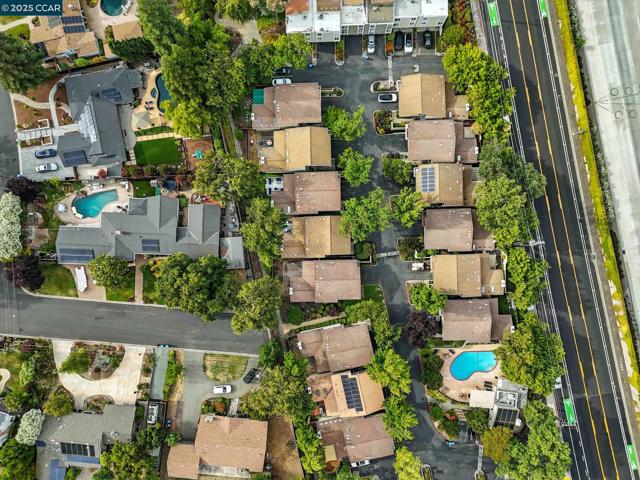 218 Jewel Ter, Danville CA: https://media.crmls.org/mediaz/1710fc55-99b7-4d2c-a19b-e898eb86095f.jpg