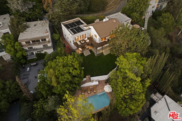 2745 La Cuesta Drive, Los Angeles CA: https://media.crmls.org/mediaz/17110509-a071-4e33-843a-eefc5227caee.jpg