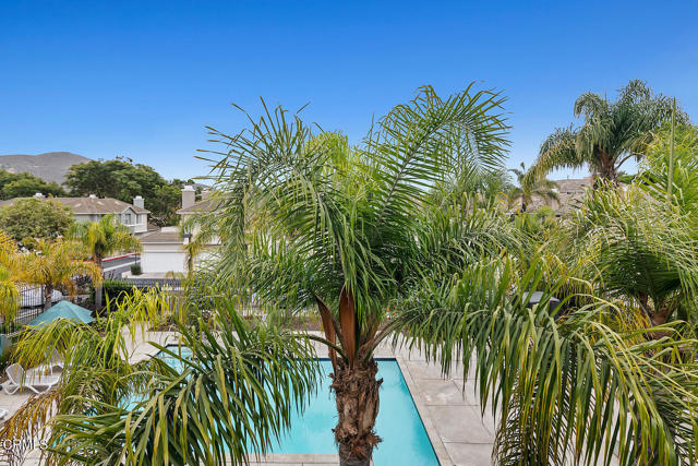 2410 Kipana Avenue, Ventura CA: https://media.crmls.org/mediaz/17111055-aabb-461f-83bd-18000438d38a.jpg