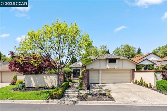 334 Jacaranda Dr