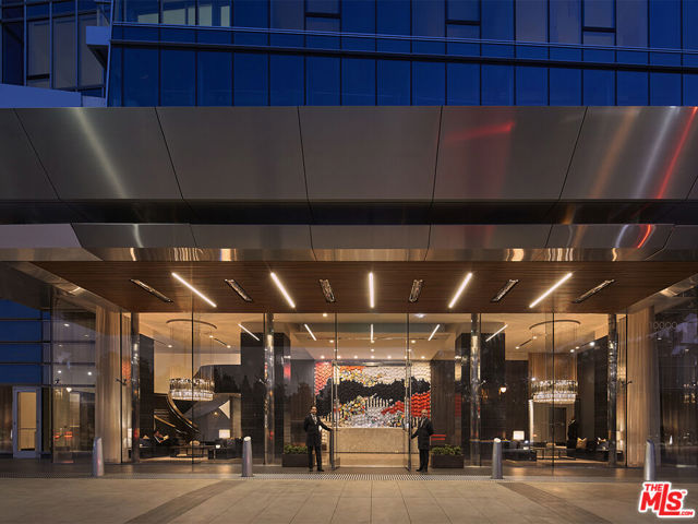 10000 SANTA MONICA Boulevard, Los Angeles CA: https://media.crmls.org/mediaz/1712f6d6-1f00-443a-aef9-baa179a7af15.jpg