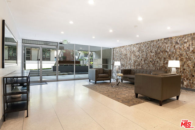 2 Bed Home for Sale in Culver City, California