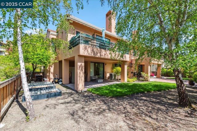 771 Lakemont PL, San Ramon CA: https://media.crmls.org/mediaz/171557ea-3d5b-4f3a-ab19-38a34f123138.jpg