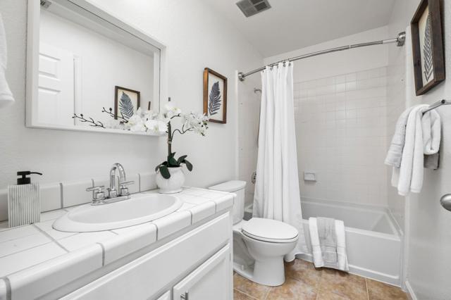 8 Arch Street, Redwood City CA: https://media.crmls.org/mediaz/1716373f-ddc5-4f2e-a7dd-a9ceb5054e71.jpg