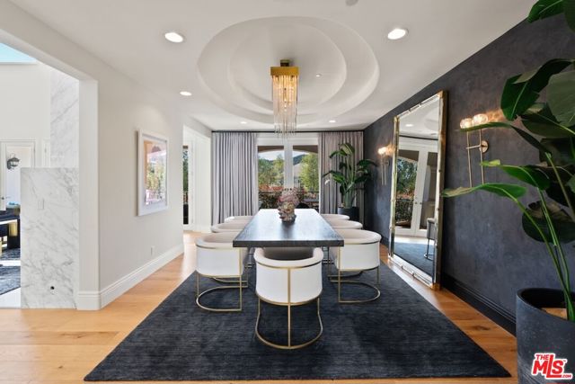 23593 Park South Street, Calabasas CA: https://media.crmls.org/mediaz/1716eee2-d02b-4798-9b63-d66e5b388bb2.jpg