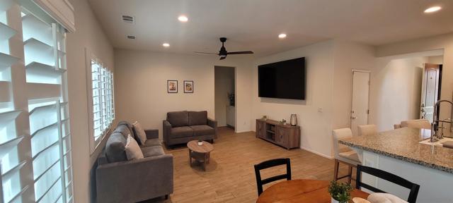 35373 White Camarillo Ln, Fallbrook CA: https://media.crmls.org/mediaz/17173a7f-b314-44c8-8bae-a4442bbd3e6c.jpg