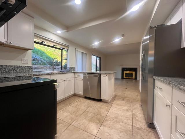 Detail Gallery Image 6 of 54 For 821 Mulberry Dr, San Marcos,  CA 92069 - 4 Beds | 2/1 Baths