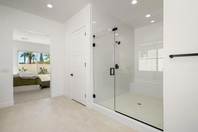 57540 Cherrywood Place, La Quinta CA: https://media.crmls.org/mediaz/1718ec34-5d9a-4f13-8495-7f0f03b89a4e.jpg