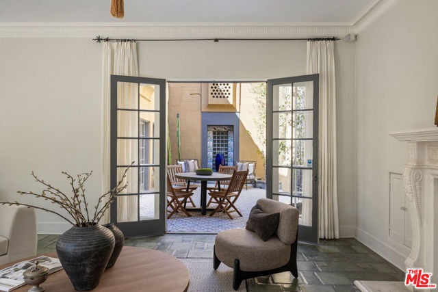 540 Mount Washington Drive, Los Angeles CA: https://media.crmls.org/mediaz/17194f4a-112a-4245-bfc1-96da202347c8.jpg