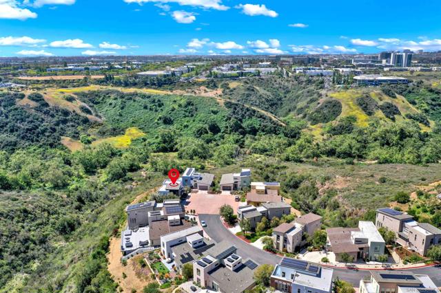 5988 Shaw Lopez Row, San Diego CA: https://media.crmls.org/mediaz/171a7562-7f8a-499e-b93d-01cd20b1d0f4.jpg
