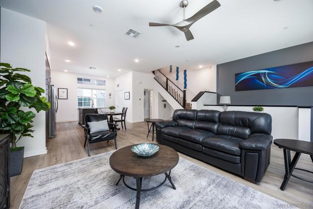 10402 Harlow Cir, San Diego CA: https://media.crmls.org/mediaz/171a8bdc-2dea-4c47-b53b-e76476c4358a.jpg
