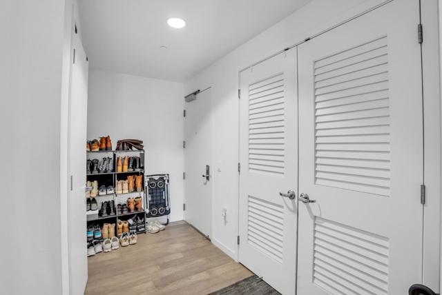 10 Innes Court, San Francisco CA: https://media.crmls.org/mediaz/171af8b2-b780-4348-aa8f-a97ba1c8c408.jpg