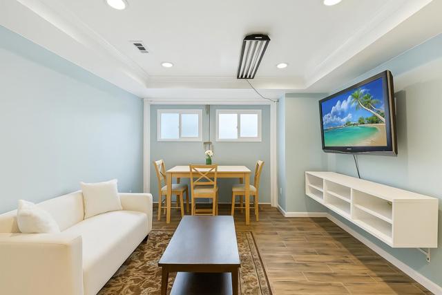 52 Eastwood Drive, San Francisco CA: https://media.crmls.org/mediaz/171b26e1-20ed-4559-8d2b-cc7f5a14db3f.jpg