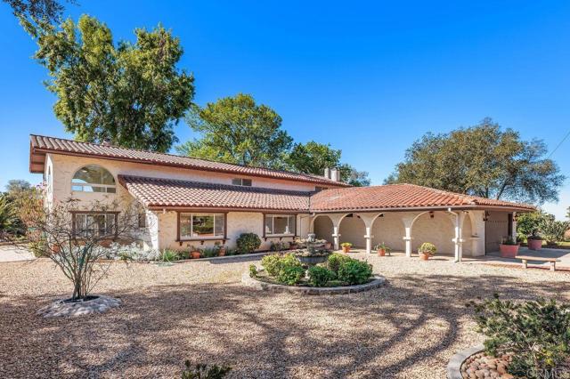 31600 Oak Glen Road, Valley Center CA: https://media.crmls.org/mediaz/171b6fba-d961-4da4-8974-1785766c6fe2.jpg