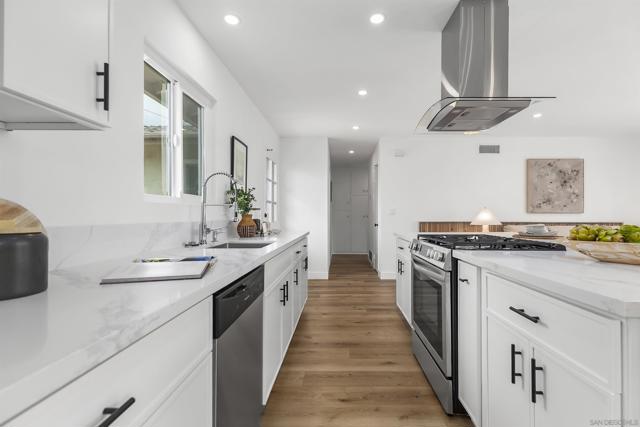 5319 Northridge Ave, San Diego CA: https://media.crmls.org/mediaz/171ceeb6-7926-4eca-ad09-5651c5a23d17.jpg