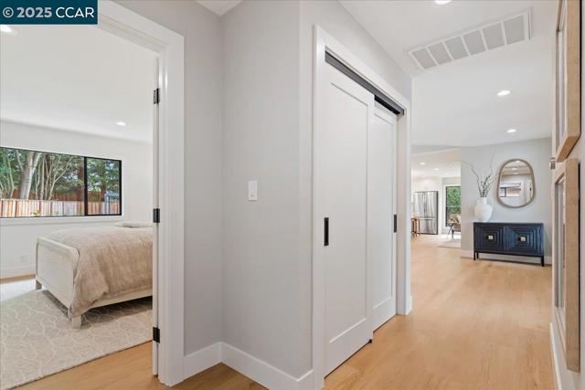 721 Sinnet Ct, Danville CA: https://media.crmls.org/mediaz/171cf803-8aba-478d-a76a-1618bc5768f1.jpg