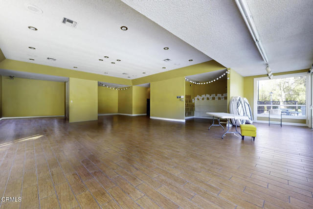 680 Redwood Lane, San Dimas CA: https://media.crmls.org/mediaz/171d1f60-149e-41d6-9c29-7e6dc063ac07.jpg