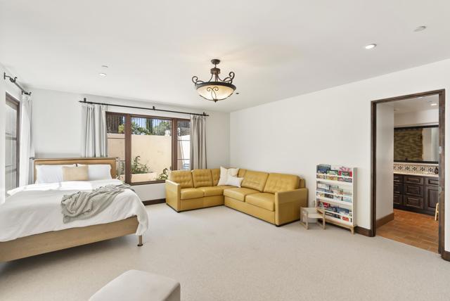 Detail Gallery Image 16 of 31 For 16636 El Zorro Vista, Rancho Santa Fe,  CA 92067 - 5 Beds | 5/4 Baths