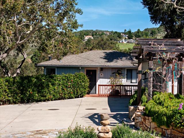 11605 McCarthy Road, Carmel Valley CA: https://media.crmls.org/mediaz/171dfaef-41b7-4cbc-b9a1-0969b28149b7.jpg