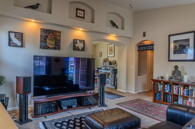 223 Apple Avenue, Greenfield CA: https://media.crmls.org/mediaz/171e81c2-547c-4c87-9b03-784dee9a2f8d.jpg