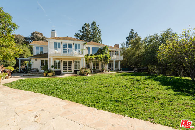 4244 Balcony Drive, Calabasas CA: https://media.crmls.org/mediaz/171ecc20-c393-469c-ac14-7b4b7f8bbd65.jpg