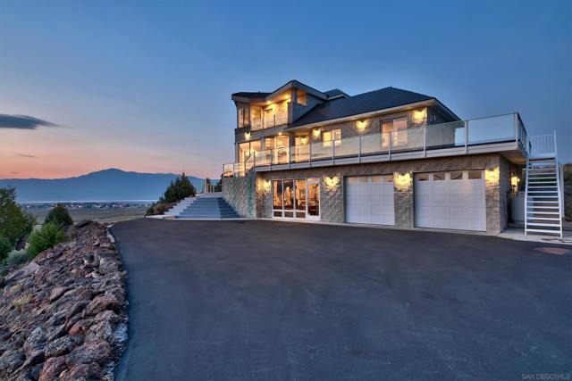 350 Aspen Lane, Bridgeport CA: https://media.crmls.org/mediaz/171efeec-52ba-4e6c-9d9e-55697777444c.jpg