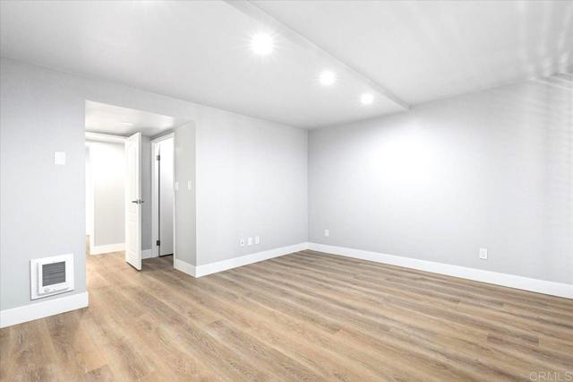 Detail Gallery Image 17 of 27 For 1250 Cave St #3,  La Jolla,  CA 92037 - 2 Beds | 2 Baths