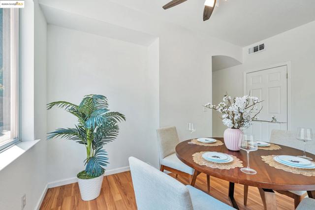 1261 King Loop, Tracy CA: https://media.crmls.org/mediaz/171f94e6-25bc-4a78-baa8-71bc2cddf746.jpg
