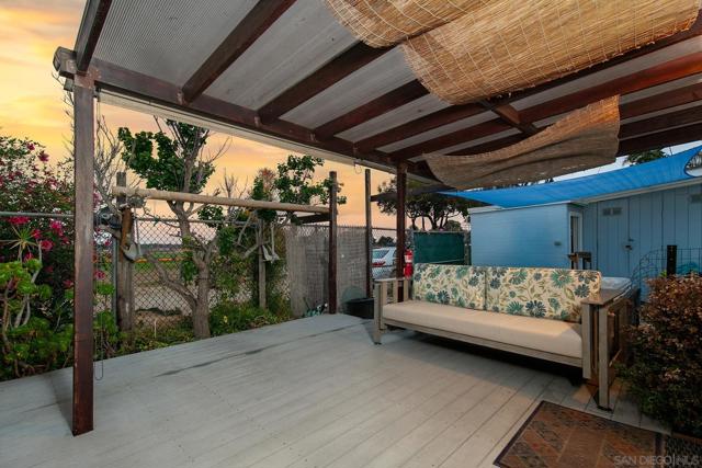 5038 40 W Point Loma Blvd, San Diego CA: https://media.crmls.org/mediaz/171faee2-2a6d-4ab3-a017-301dbb28ef7a.jpg