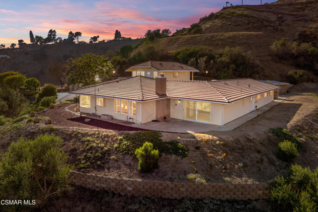 1140 San Clemente Way, Camarillo CA: https://media.crmls.org/mediaz/171fb80e-1e47-4dfb-9bbb-af21a91823c6.jpg