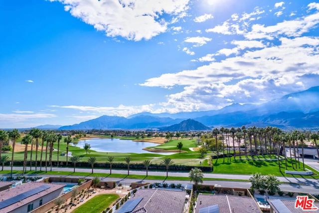 80240 Platinum Way, La Quinta CA: https://media.crmls.org/mediaz/1720c9e9-3cdb-429c-8f4d-927abfc52b17.jpg