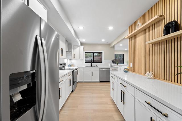 Detail Gallery Image 11 of 75 For 3065 Fairview Dr, Vista,  CA 92084 - 4 Beds | 3 Baths