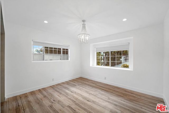5614 Ponce Avenue, Woodland Hills CA: https://media.crmls.org/mediaz/172149d8-6a1a-46f7-bbdb-12874f820d33.jpg