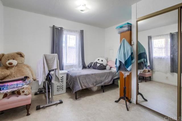 1828 34 B Avenue, National City CA: https://media.crmls.org/mediaz/17218ece-a0d5-47f7-98bc-e64d87eff5dc.jpg