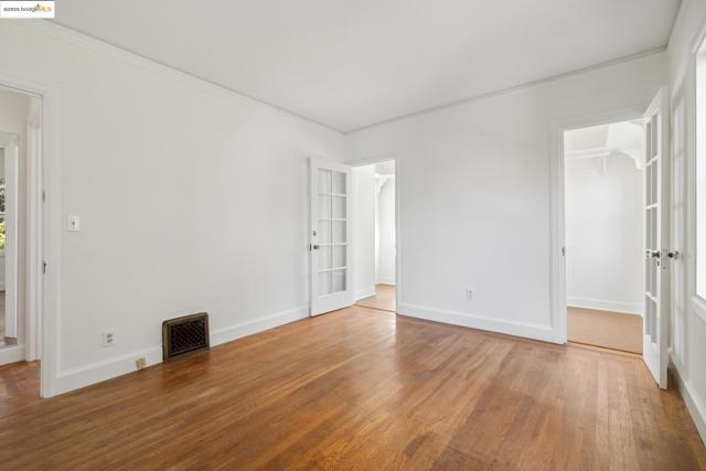 84 Portsmouth Rd, Piedmont CA: https://media.crmls.org/mediaz/1721c1aa-b019-4713-8665-953c3dad17d0.jpg