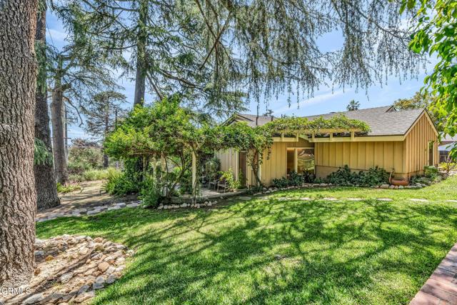 1313 E Palm Street, Altadena CA: https://media.crmls.org/mediaz/1721ea21-a2cc-4629-9194-926d11aa9c1b.jpg