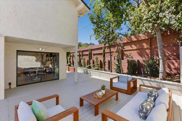 764 Bain Place, Redwood City CA: https://media.crmls.org/mediaz/17222dba-24e9-4805-92b4-7feece76b177.jpg