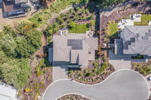 115 Wika Ranch Court, Redwood City CA: https://media.crmls.org/mediaz/17227923-7c7e-43c3-9196-8be57c46fc8b.jpg