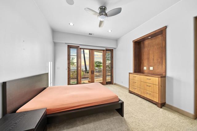 Image 44 of 75 For 14949 Presilla Dr